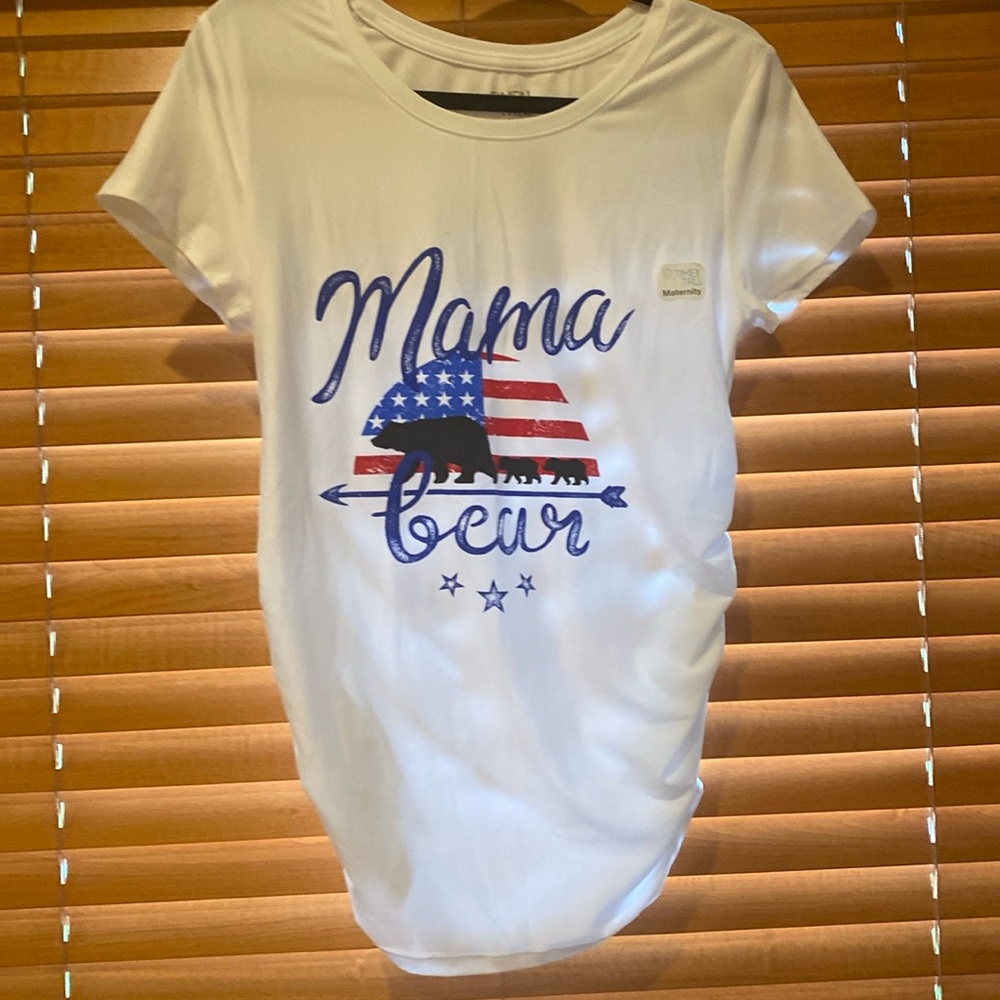 “Mama Bear” white maternity T-shirt - small (e)